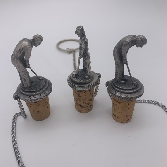 Signed WTU Handcrafted Solid Pewter Wine Cork Stoppers With Ring Chain Golfers - Picture 1 of 15